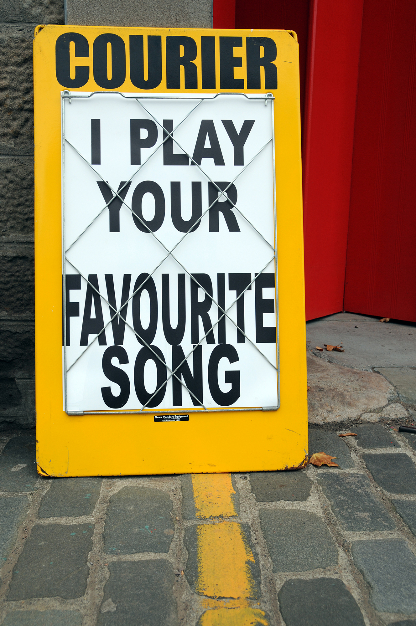 I Play, Yellow                                                                2011
Digital Pigment Print on Hahnemuhle Photorag 308gsm
64 x 103cm
(edition of 20)
£340 framed,  £180 unframed